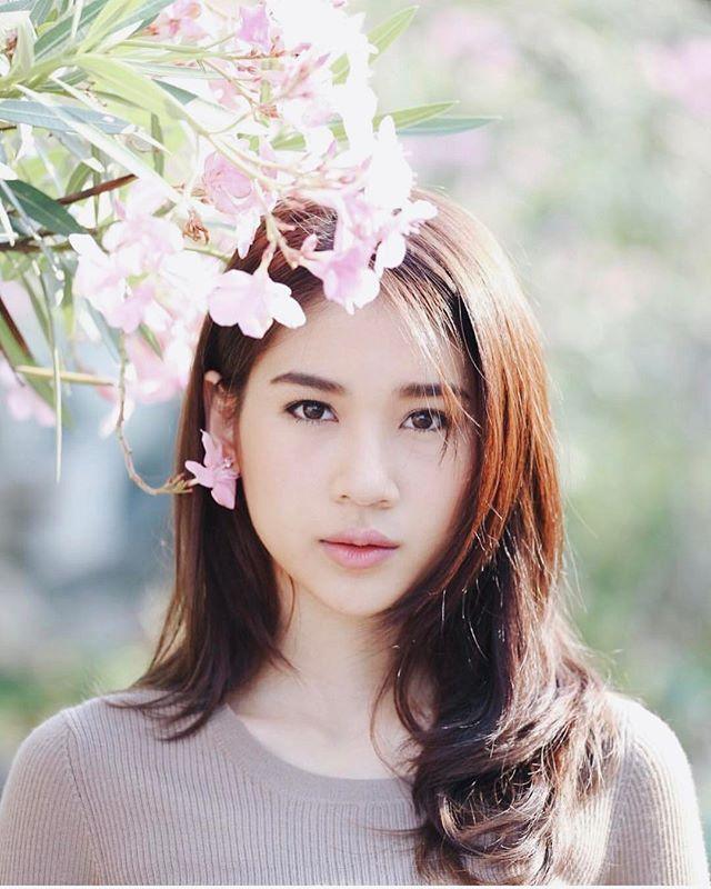 เบนซ์ ณัฐธิดา นักแสดงหน้าใหม่ที่น่าจับตามอง!!