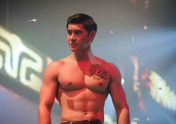 เก็บตกงานสงกรานต์2560 [1] (ชายแท้ชายเทียมดูเอานะก๊ะ)