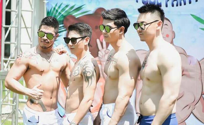 เก็บตกงานสงกรานต์2560 [1] (ชายแท้ชายเทียมดูเอานะก๊ะ)