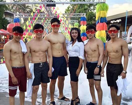 เก็บตกงานสงกรานต์2560 [2] (ชายแท้ชายเทียมดูเอานะก๊ะ)