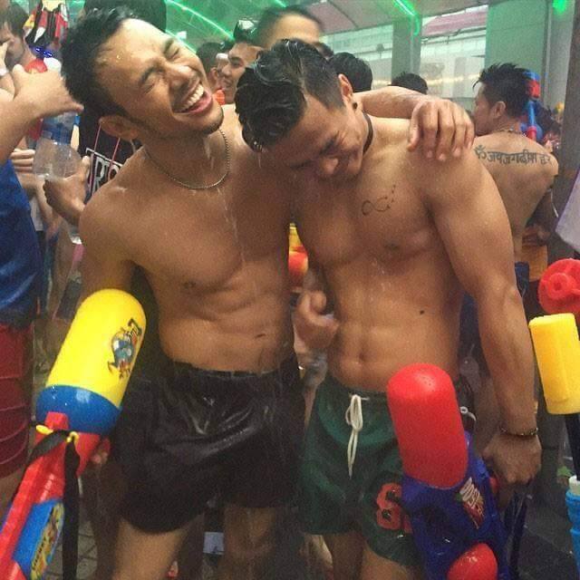 เก็บตกงานสงกรานต์2560 [2] (ชายแท้ชายเทียมดูเอานะก๊ะ)