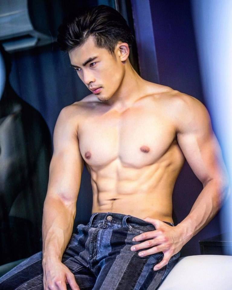 2ล่ำแซ่บรับวันหยุด