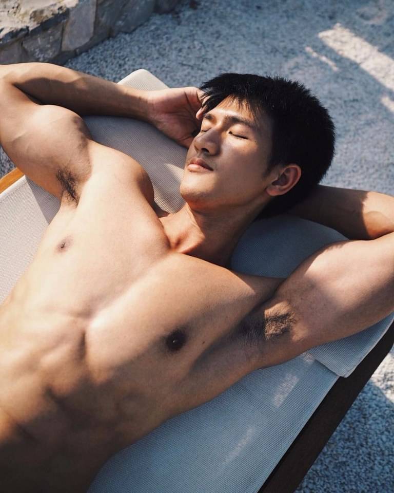 2ล่ำแซ่บรับวันหยุด