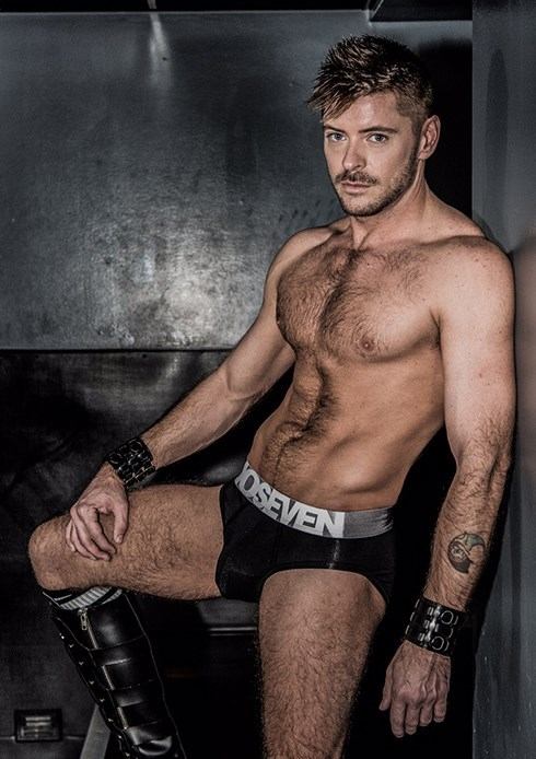Hot guy in underwear 250