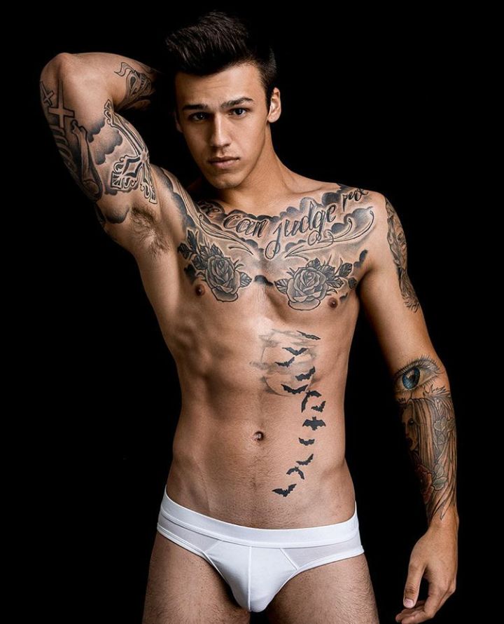 hot male 49 (+18)