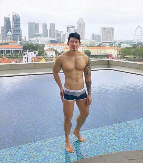 hot male 49 (+18)