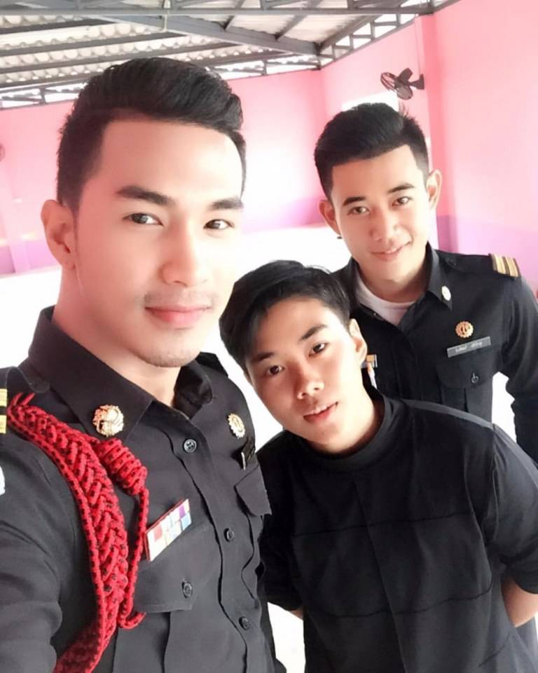 ตำรวจแซ่บ