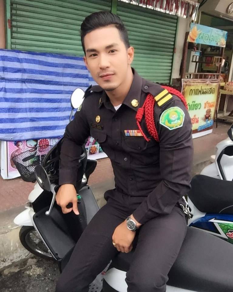 ตำรวจแซ่บ