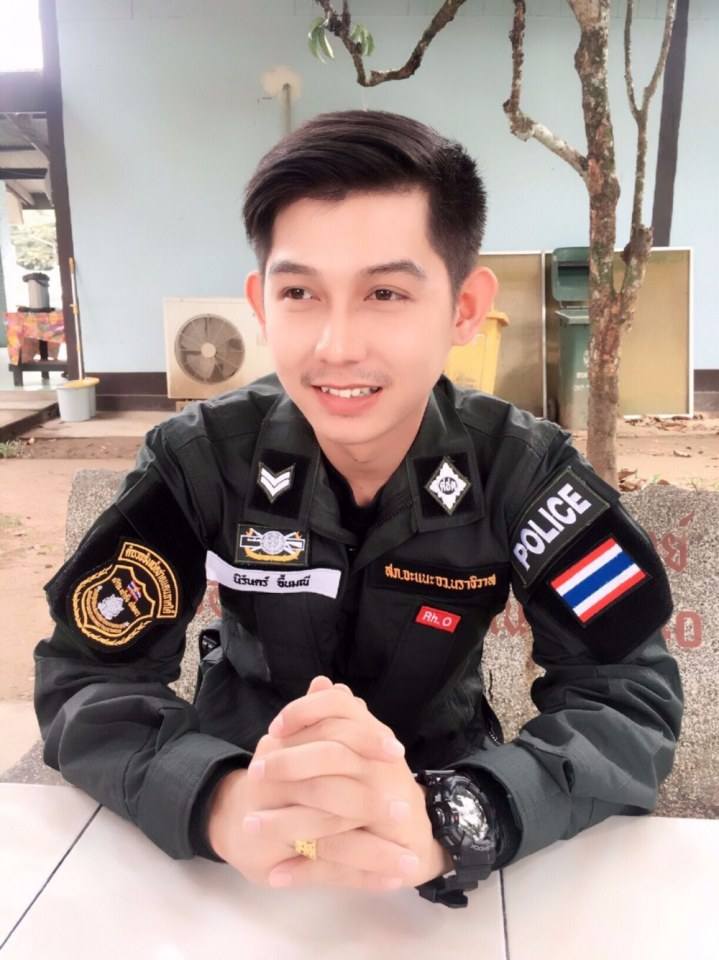 ตำรวจแซ่บ