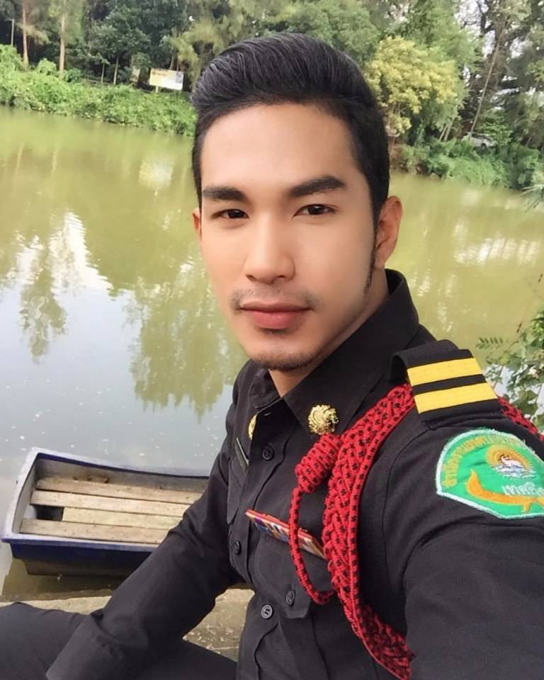 ตำรวจแซ่บ