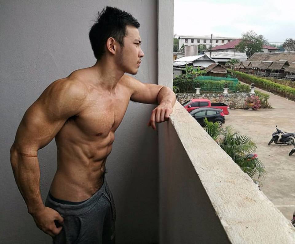 หล่อล่ำเลียเลย001