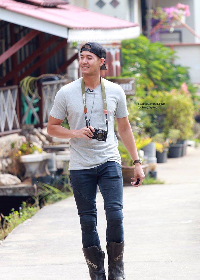อ้ายเอ้ยย..ตาฮักขนาดเน๊อะ