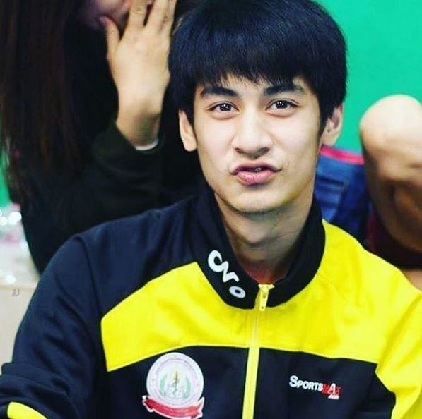 นี่โน่ หลวงอามาด,นักกีฬาตีดอกปีกไก่ ทีมชาติลาว,ນີ່ໂນ່ ຫລວງອາມາດ ນັກກິລາຕີດອກປີກໄກ່ທີມຊາດລາວສຸດຫຼໍ່