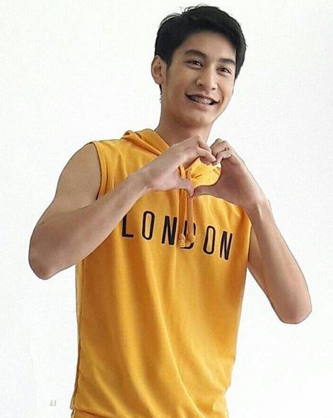 นี่โน่ หลวงอามาด,นักกีฬาตีดอกปีกไก่ ทีมชาติลาว,ນີ່ໂນ່ ຫລວງອາມາດ ນັກກິລາຕີດອກປີກໄກ່ທີມຊາດລາວສຸດຫຼໍ່