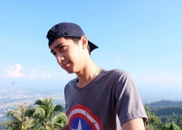 นี่โน่ หลวงอามาด,นักกีฬาตีดอกปีกไก่ ทีมชาติลาว,ນີ່ໂນ່ ຫລວງອາມາດ ນັກກິລາຕີດອກປີກໄກ່ທີມຊາດລາວສຸດຫຼໍ່