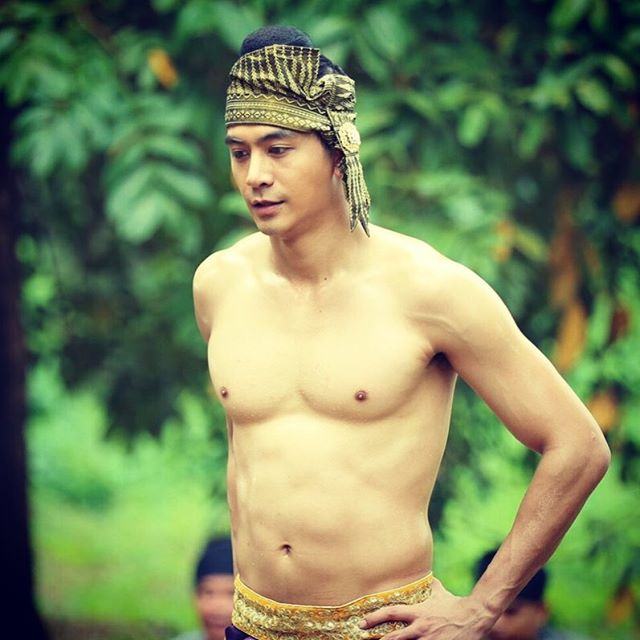 หล่อแซ่บ เจ้าปะแดง จอร์จ ฐปนัท