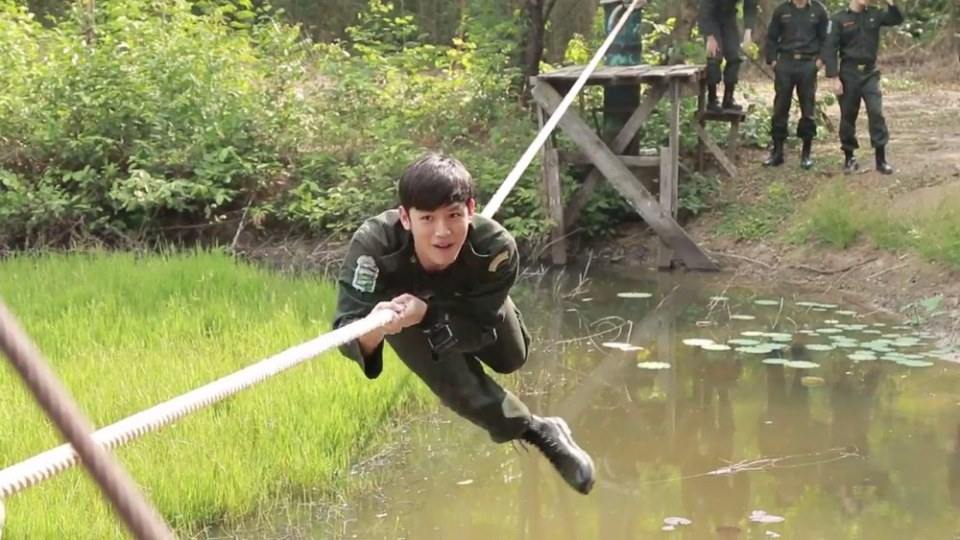 ทังฮาทังแชบมักตอนอาบน้ำมักที่สุดบ่น่าใสผ้าขาวม้าเลย ขอแบบกางเกงในตัวน้อยๆจะดีหลาย