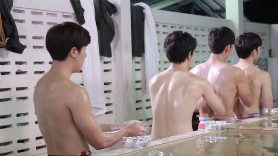 ทังฮาทังแชบมักตอนอาบน้ำมักที่สุดบ่น่าใสผ้าขาวม้าเลย ขอแบบกางเกงในตัวน้อยๆจะดีหลาย