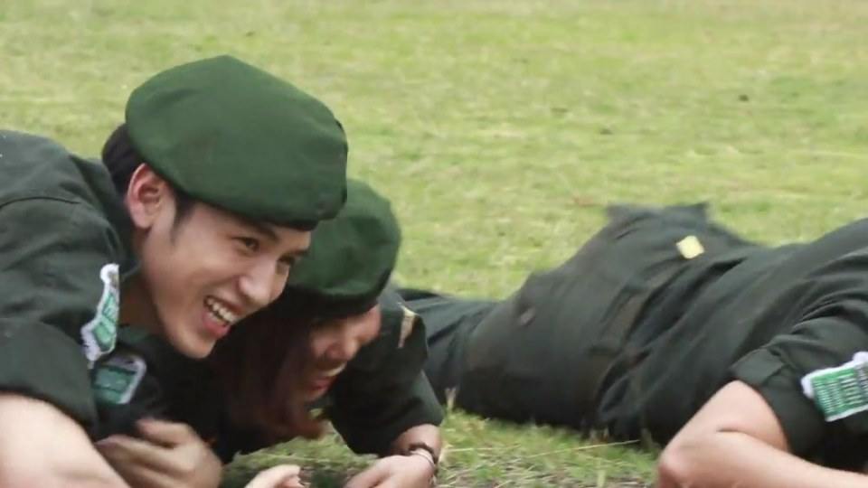 ทังฮาทังแชบมักตอนอาบน้ำมักที่สุดบ่น่าใสผ้าขาวม้าเลย ขอแบบกางเกงในตัวน้อยๆจะดีหลาย