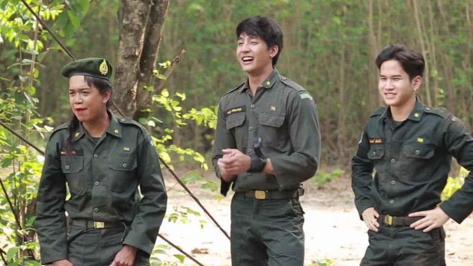 ทังฮาทังแชบมักตอนอาบน้ำมักที่สุดบ่น่าใสผ้าขาวม้าเลย ขอแบบกางเกงในตัวน้อยๆจะดีหลาย
