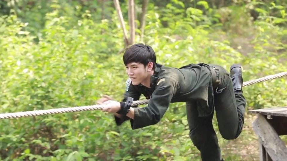 ทังฮาทังแชบมักตอนอาบน้ำมักที่สุดบ่น่าใสผ้าขาวม้าเลย ขอแบบกางเกงในตัวน้อยๆจะดีหลาย