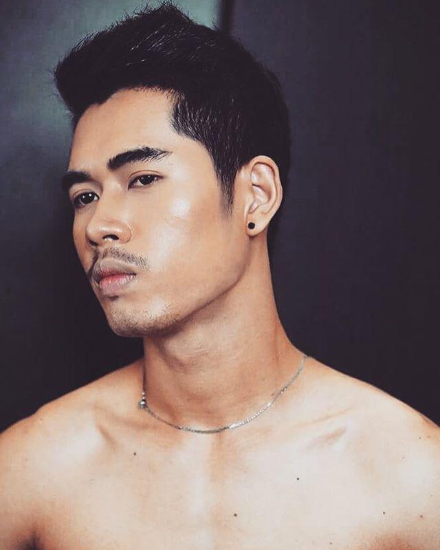Ron Charron Apichat @ron_apichatt