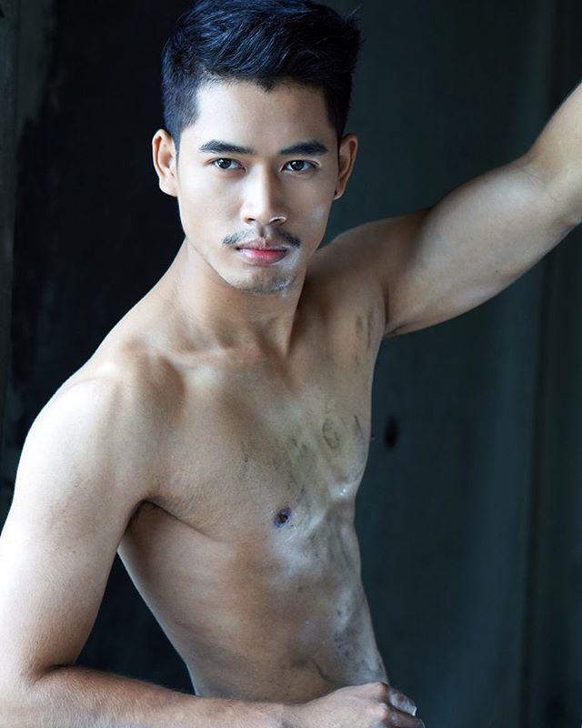 Ron Charron Apichat @ron_apichatt
