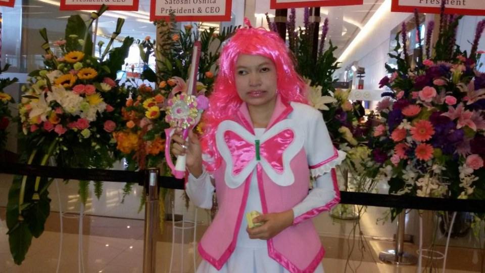 ดิฉันไปงานC3 AFA Bangkok 2017ที่รอยัลพารากอนฮอล์ลชั้น5ที่สยามพารากอนค่ะ ในวันที่10-11มิย.2560นี้ไปมาแล้วค่ะ แต่ไม่พบเจอเพื่อนที่ลงคอสพริตตี้เคียวบ้างเลยค่ะ แต่ก็ยังดีน่ะ. มีคนมาขอถ่ายรูปบ้างค่ะ