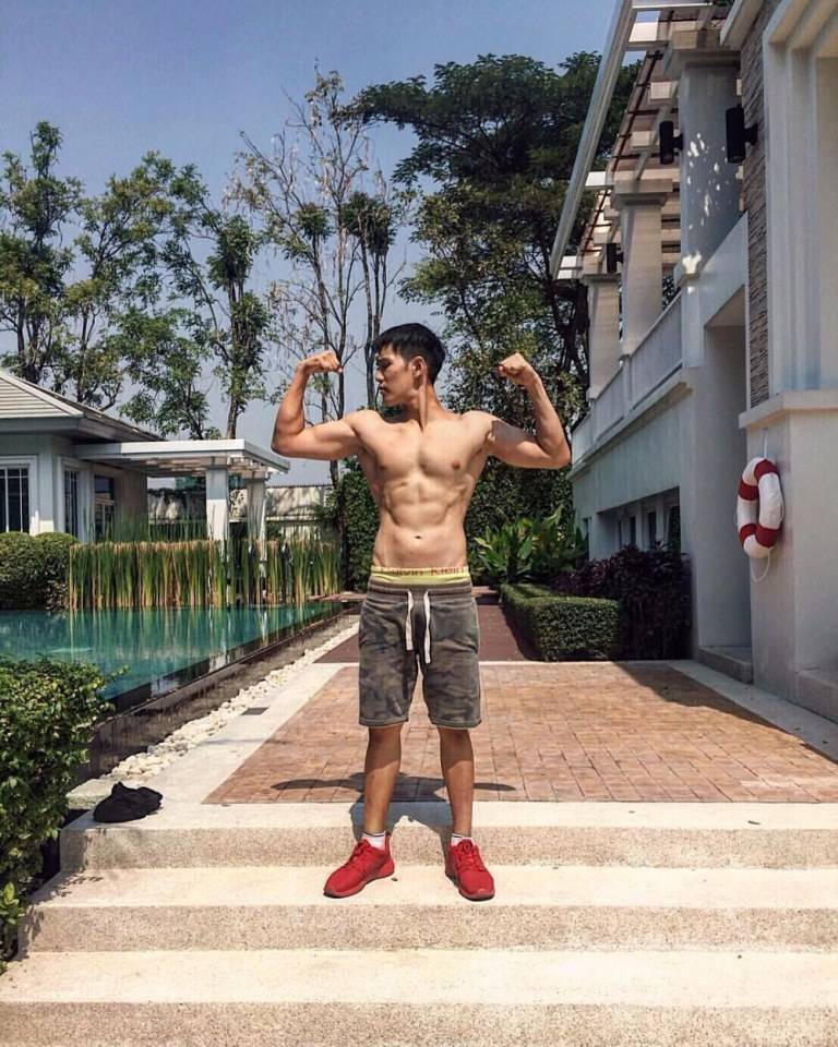 กระดกลิ้นรัวๆๆๆๆ