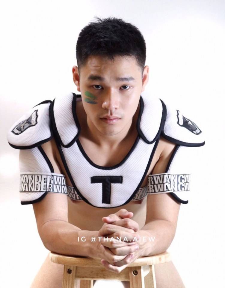 ล่ำแน่นบึก