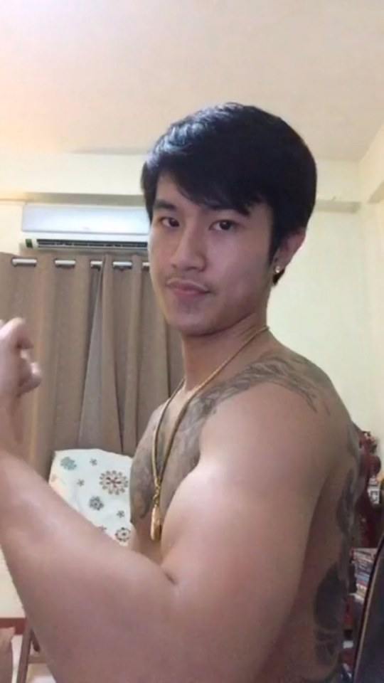 ล่ำแน่นบึก