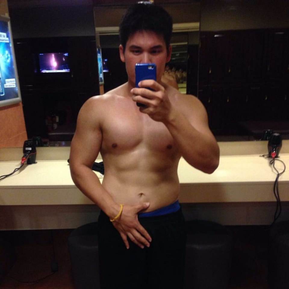 ล่ำแน่นบึก
