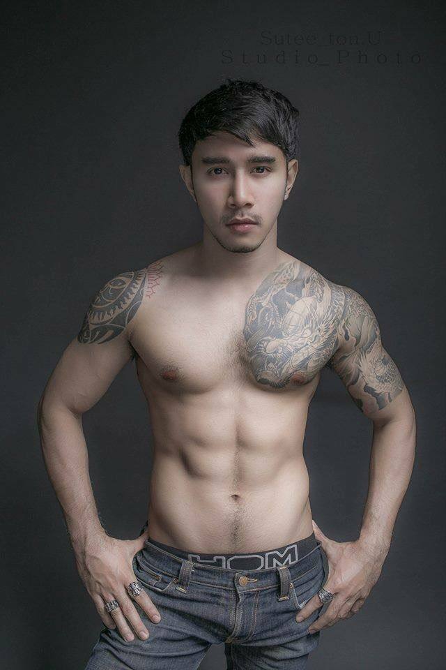 คลั่งเด็กหนุ่ม