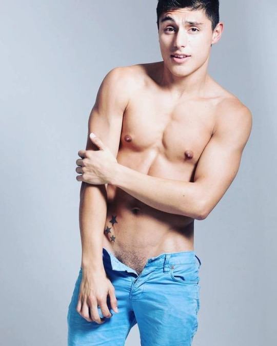 hot male 70 (+18)