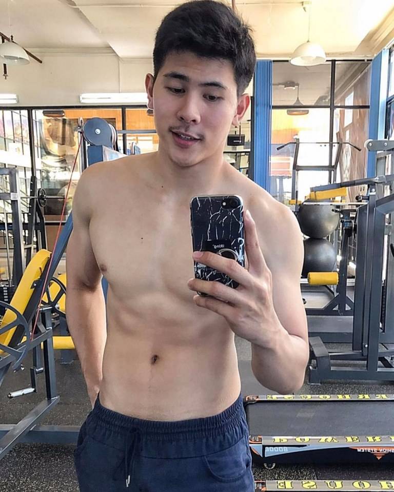 แซ่บก็เลียต่อ