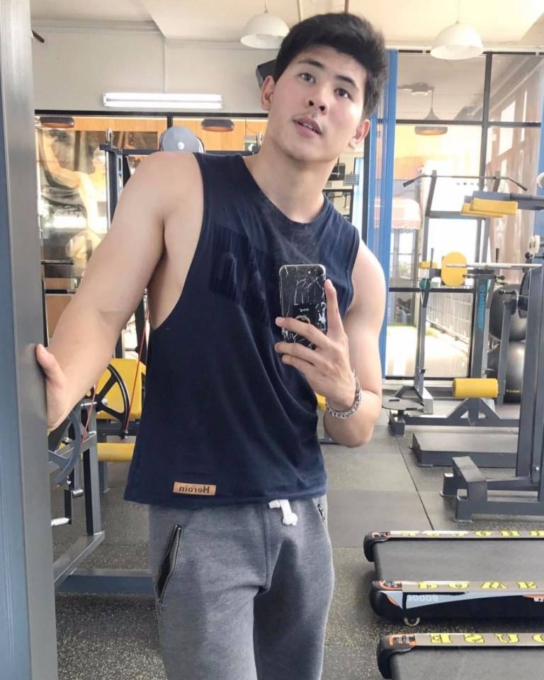 แซ่บก็เลียต่อ