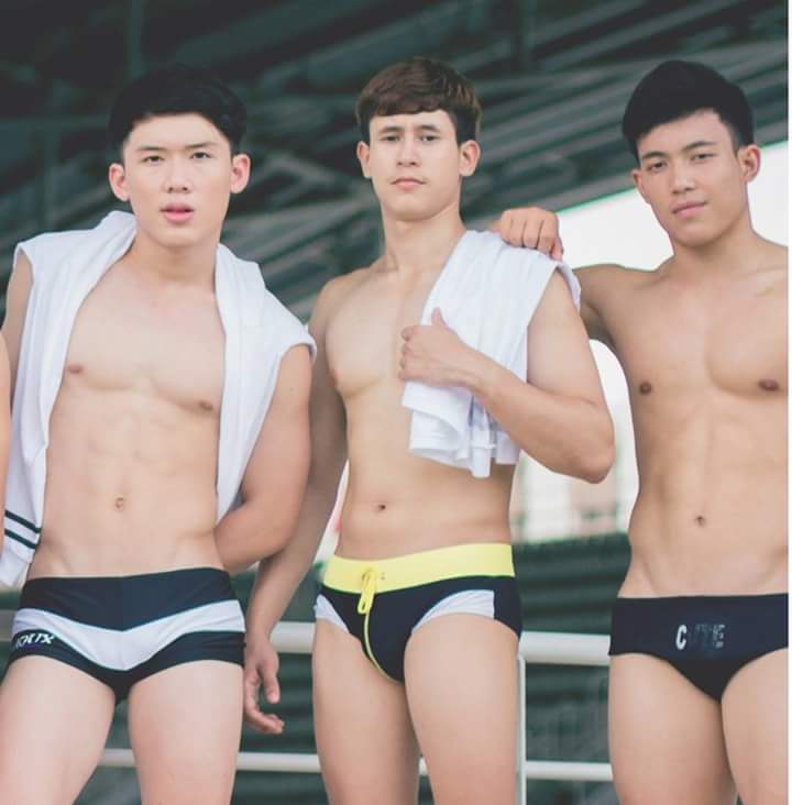 เรื่องอะไร 1,707
