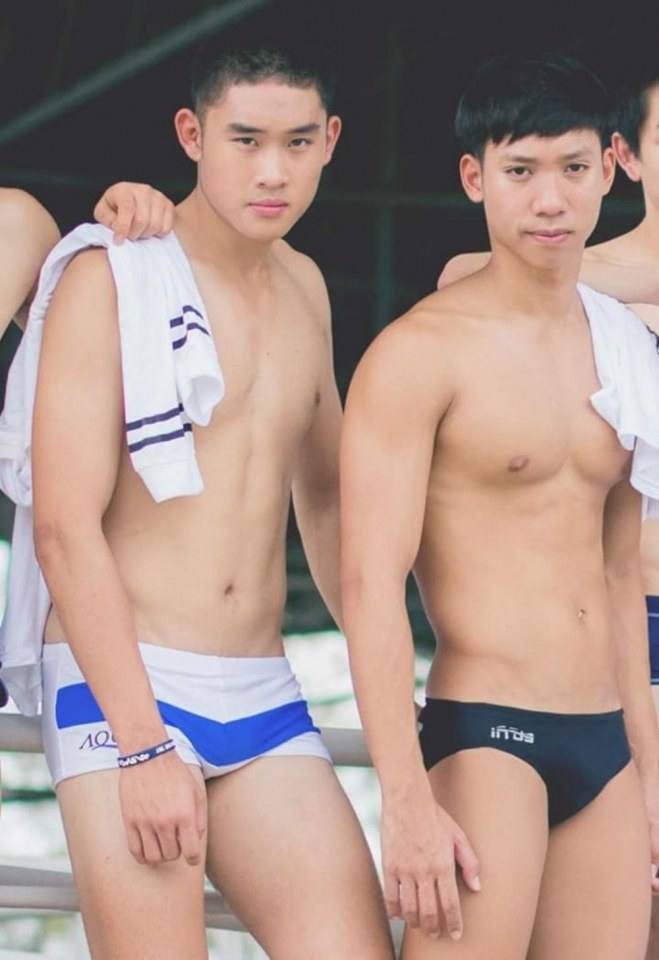 เรื่องอะไร 1,707