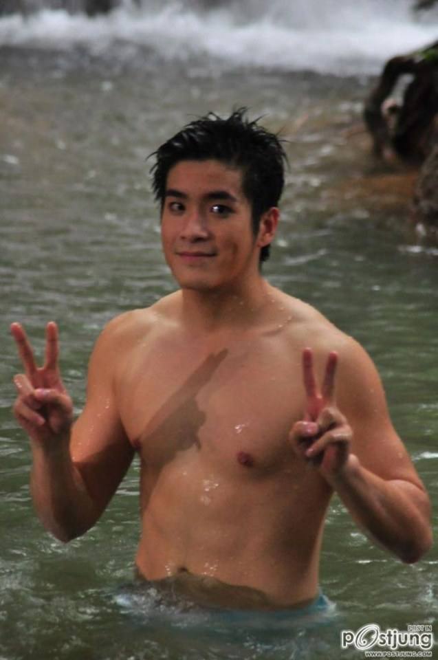ช่องสามสีทีวีเพื่อคุณ 1,727