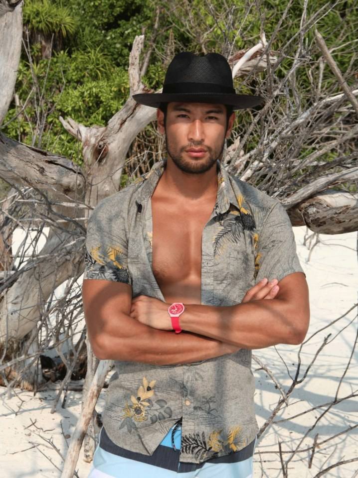 พ่อหนวดหยุยหยิม