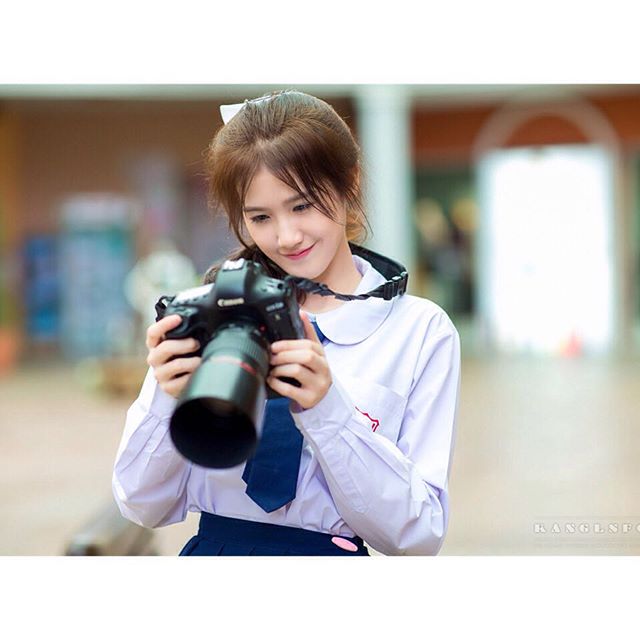 "นีน่า นิชนารถ" สาวหน้าใสยิ้มสวยวัย 16!