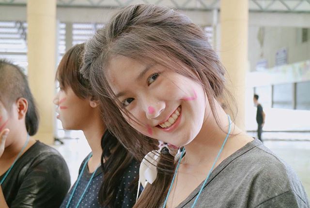 "นีน่า นิชนารถ" สาวหน้าใสยิ้มสวยวัย 16!