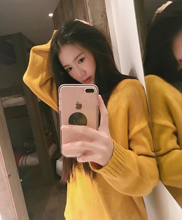 "นีน่า นิชนารถ" สาวหน้าใสยิ้มสวยวัย 16!
