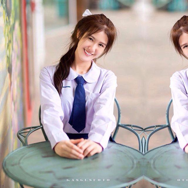 "นีน่า นิชนารถ" สาวหน้าใสยิ้มสวยวัย 16!