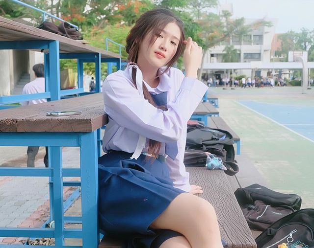 "นีน่า นิชนารถ" สาวหน้าใสยิ้มสวยวัย 16!