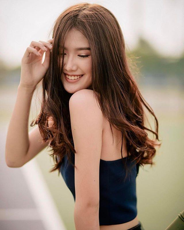 "นีน่า นิชนารถ" สาวหน้าใสยิ้มสวยวัย 16!