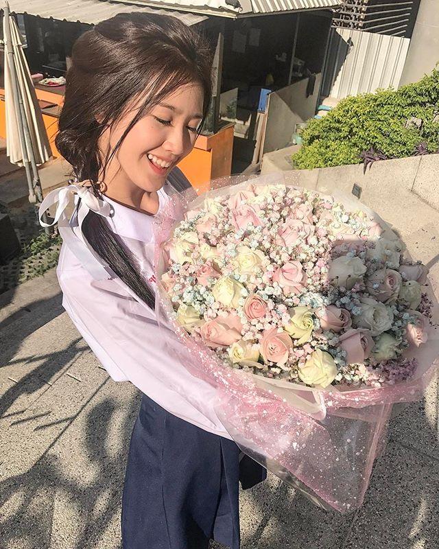 "นีน่า นิชนารถ" สาวหน้าใสยิ้มสวยวัย 16!