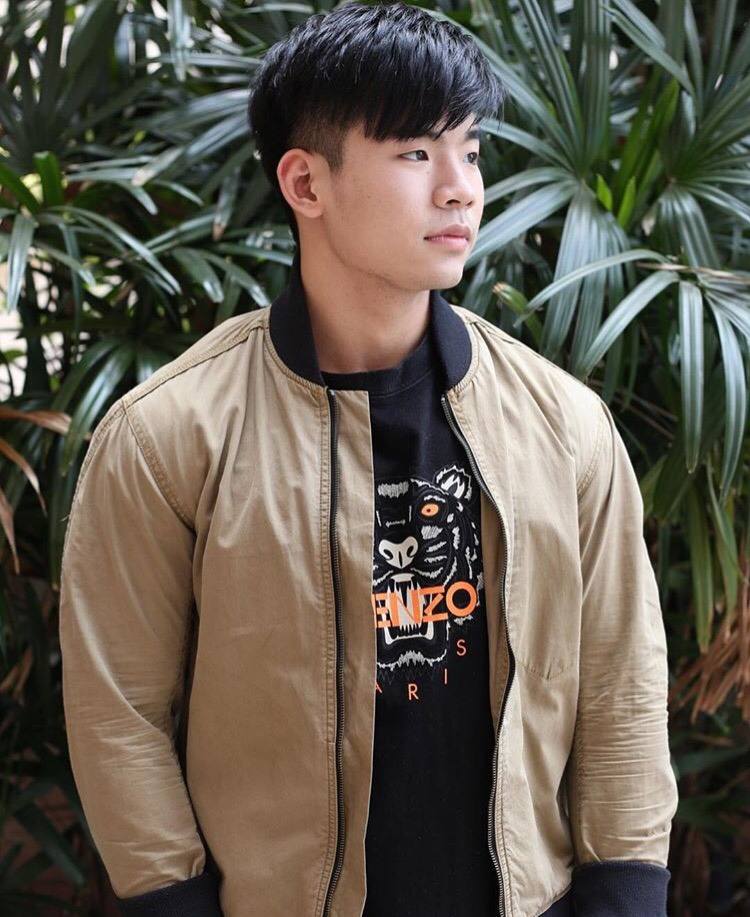 หนุ่มหล่อ✦cute boy✦ดีต่อใจ❥233 (อายุ 19 กล้ามแน่นขนาดนี้)