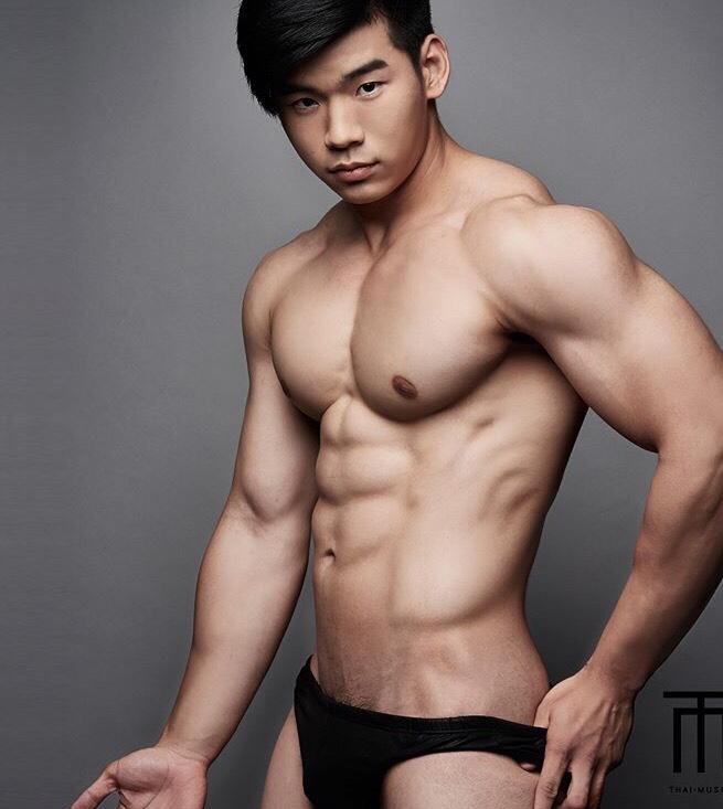 หนุ่มหล่อ✦cute boy✦ดีต่อใจ❥233 (อายุ 19 กล้ามแน่นขนาดนี้)