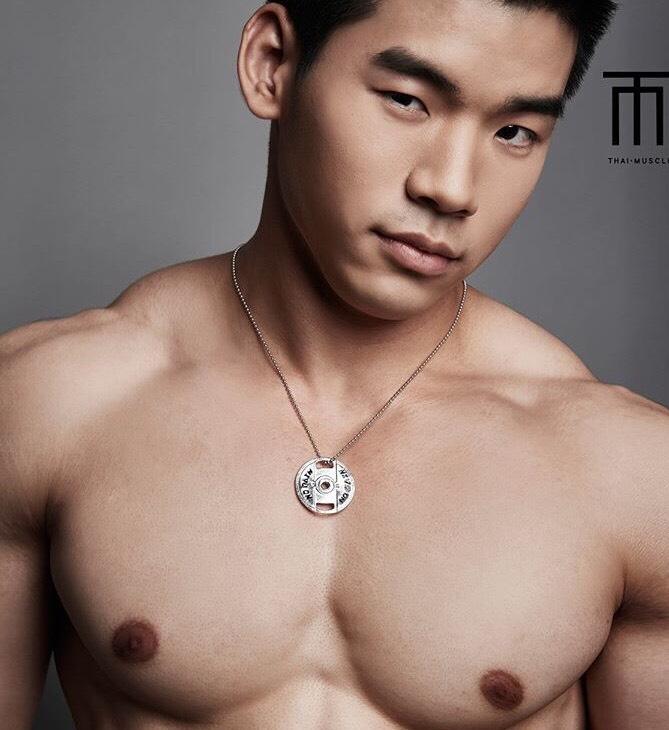หนุ่มหล่อ✦cute boy✦ดีต่อใจ❥233 (อายุ 19 กล้ามแน่นขนาดนี้)
